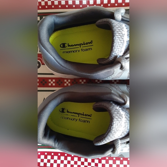 Champion Lightweight Memory Foam Running Shoes - Picture 13 of 16